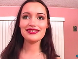 Sapphire Rae shows off her body moments before double penetration